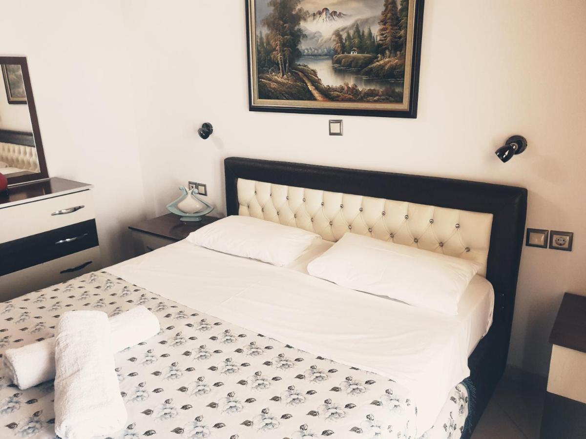 Apartment Rina Sarandë エクステリア 写真