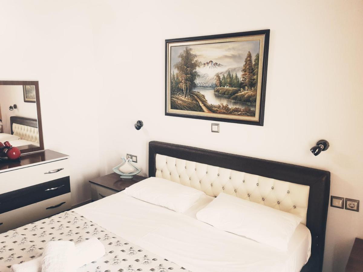 Apartment Rina Sarandë エクステリア 写真