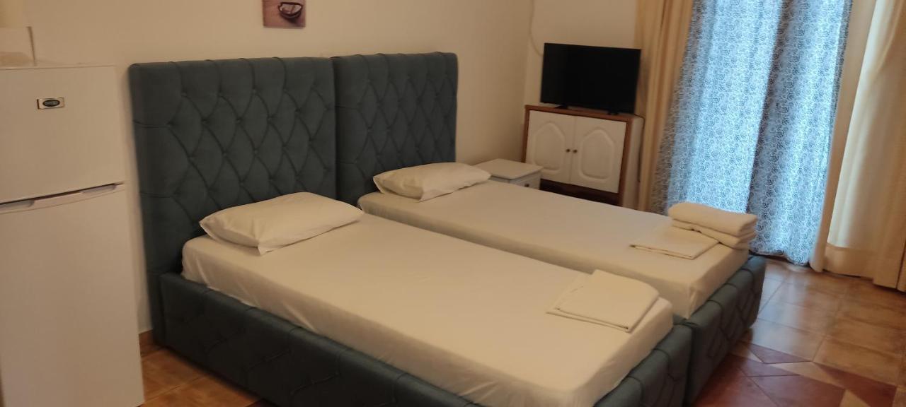 Apartment Rina Sarandë エクステリア 写真