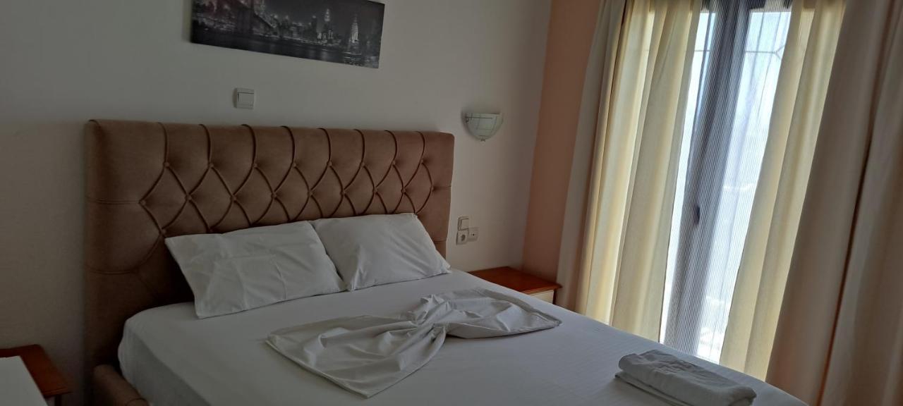 Apartment Rina Sarandë エクステリア 写真