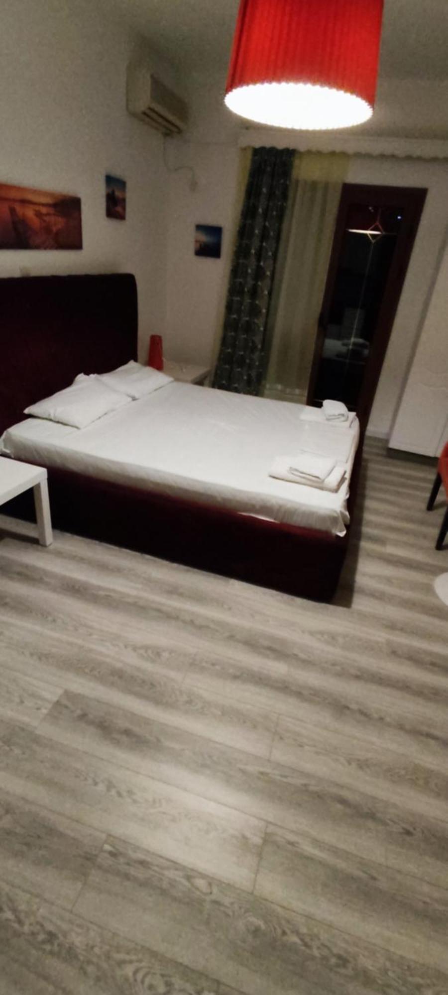 Apartment Rina Sarandë エクステリア 写真