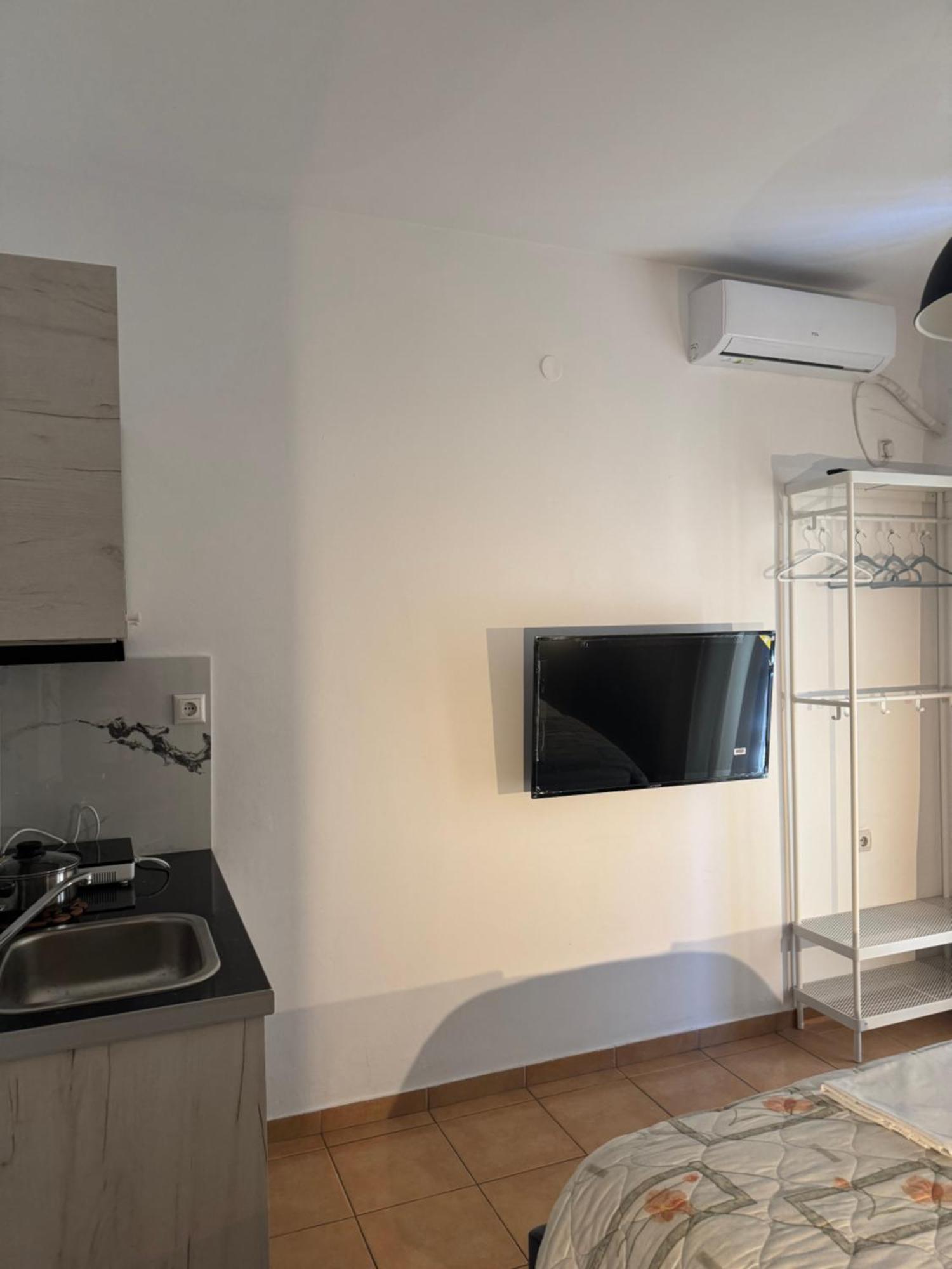 Apartment Rina Sarandë エクステリア 写真