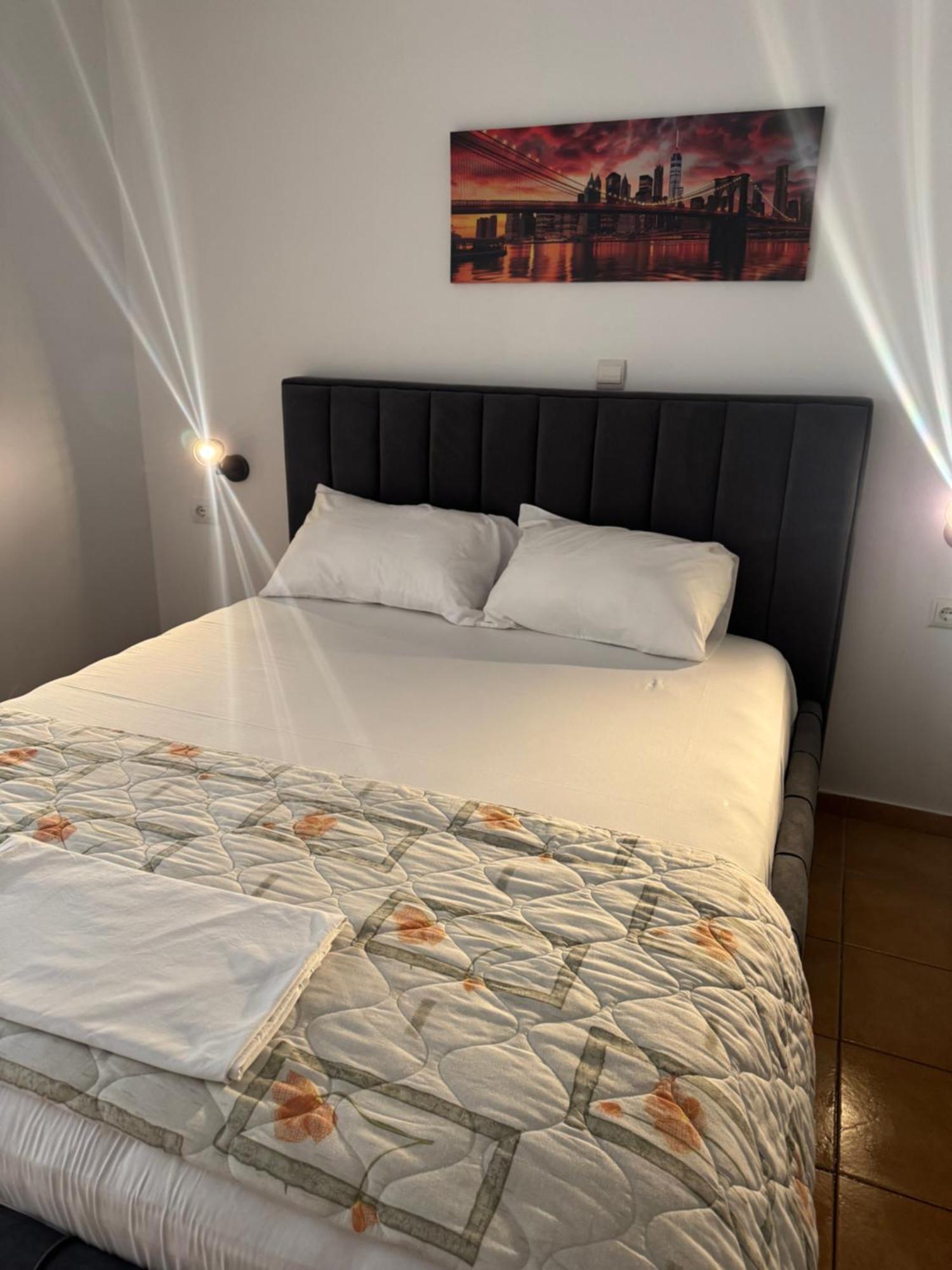 Apartment Rina Sarandë エクステリア 写真